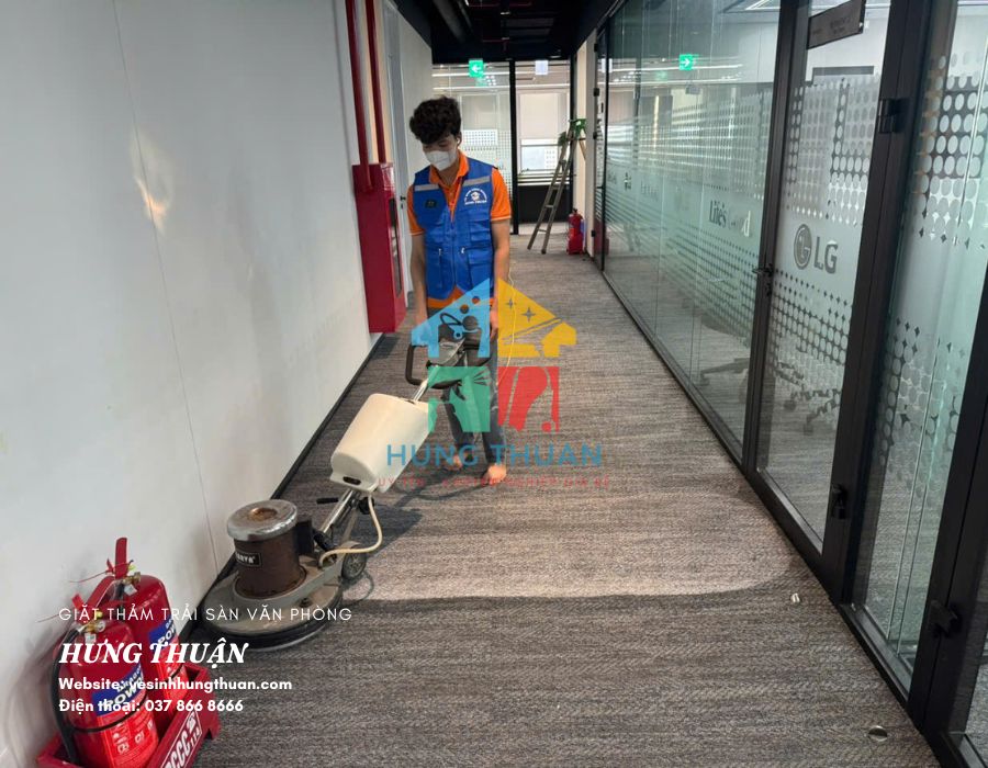 Quy trình giặt thảm văn phòng chuyên nghiệp như thế nào?