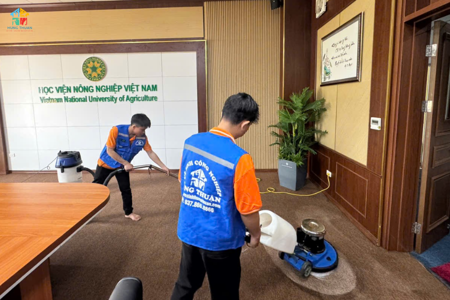 Giặt thảm phường Việt Hưng (1)