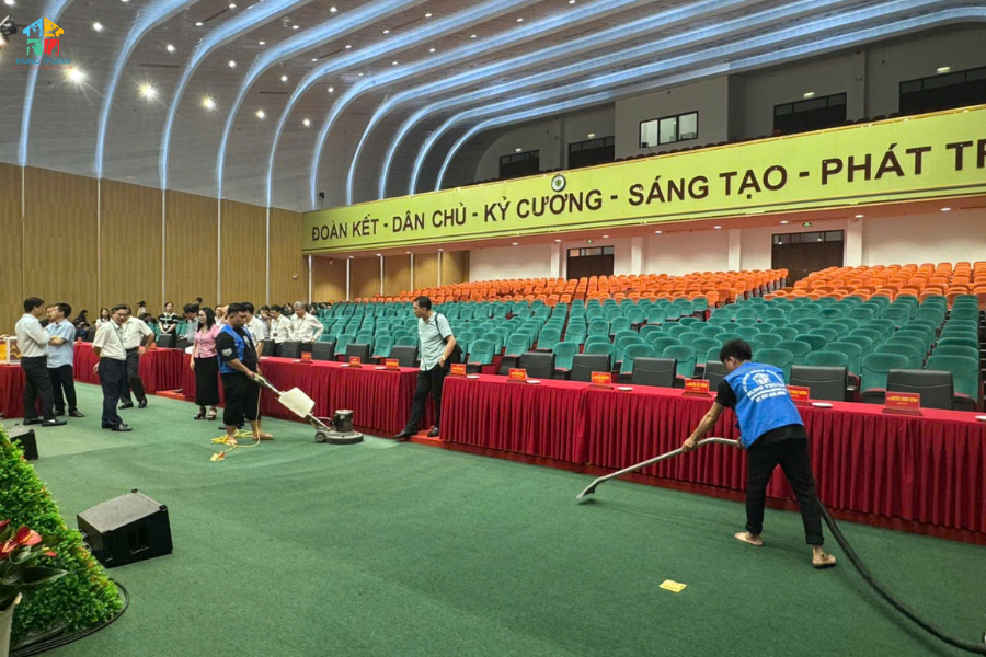 Giặt thảm phường Việt Hưng (9)