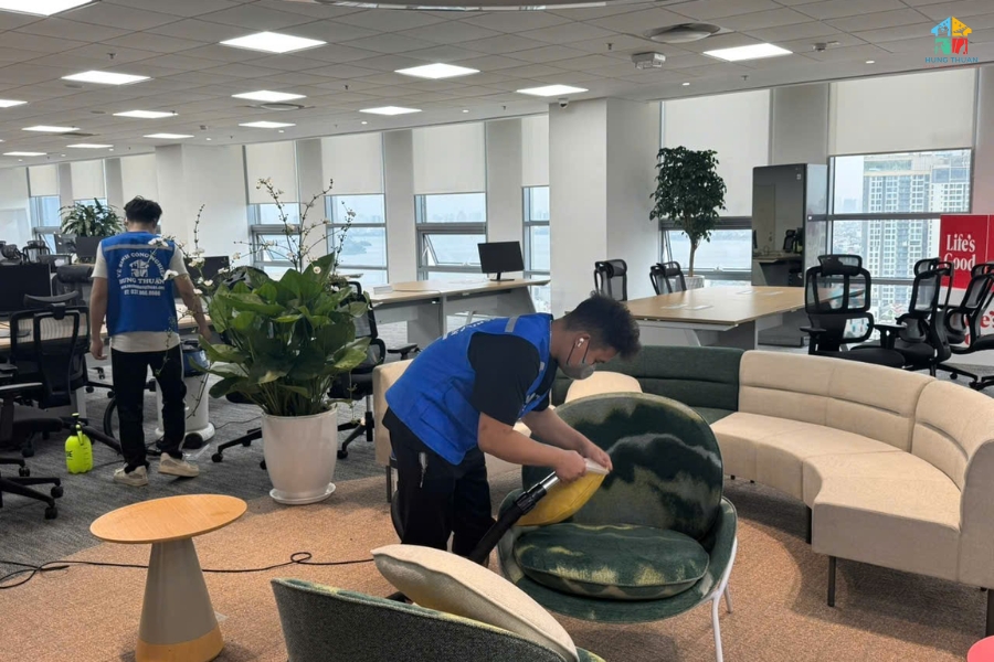 giat ghe sofa tai quan nam tu liem (6)