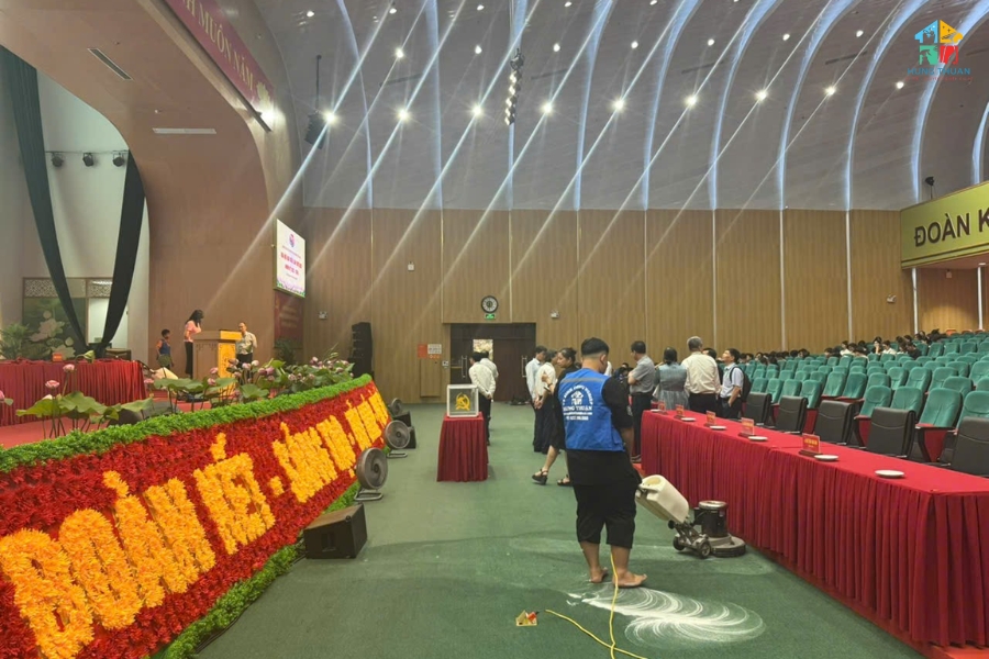 dich vu giat tham cho truong hoc (9)