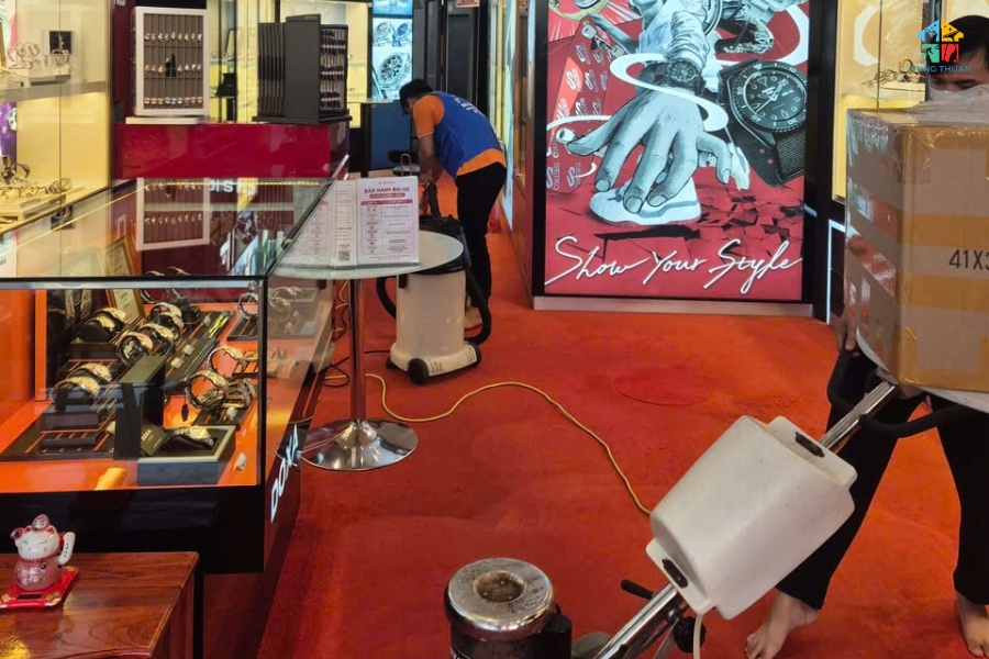 dich vu lam sach vet ban tham (2)