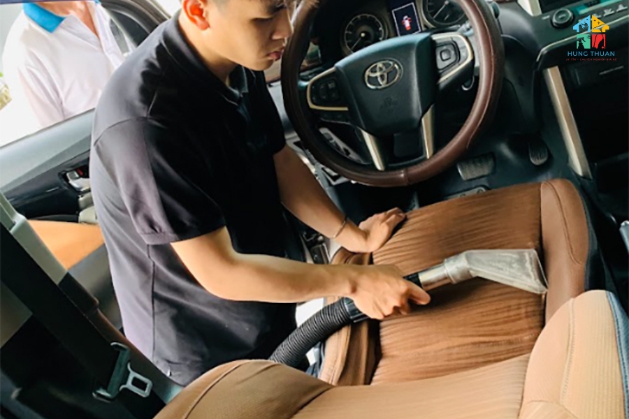 giat ghe o to tan nha (3)