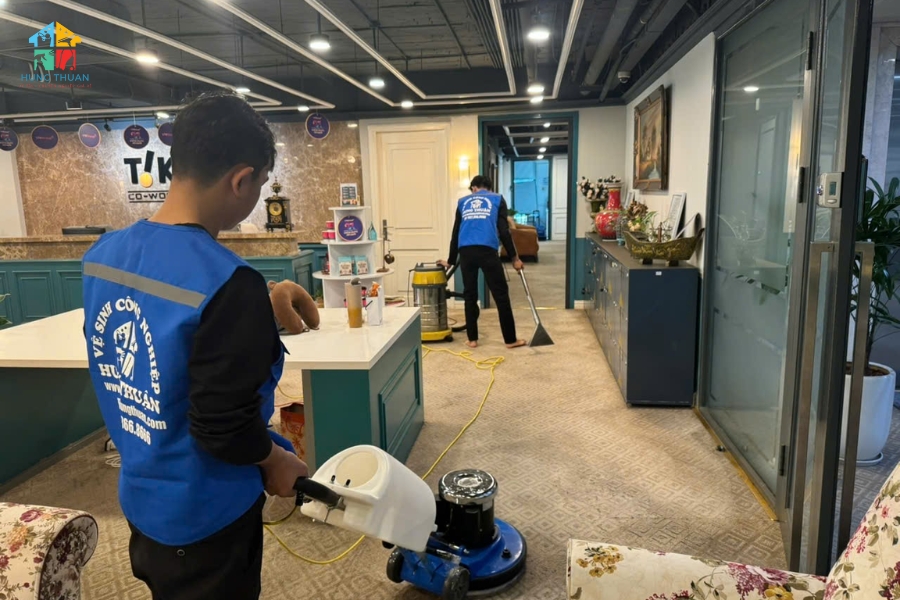 thuê người vệ sinh thảm