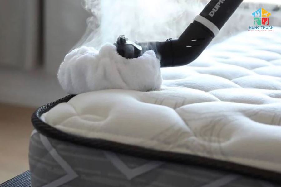 Giặt nệm bị dính thức ăn (7)