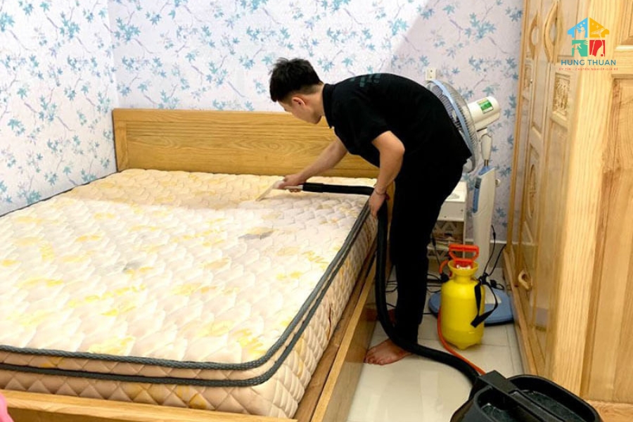 Làm sạch nệm khi có trẻ nhỏ (2)