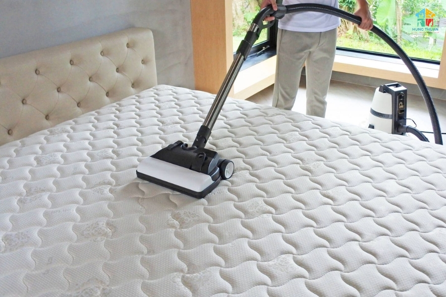 Làm sạch nệm sau khi thú cưng tè (7)