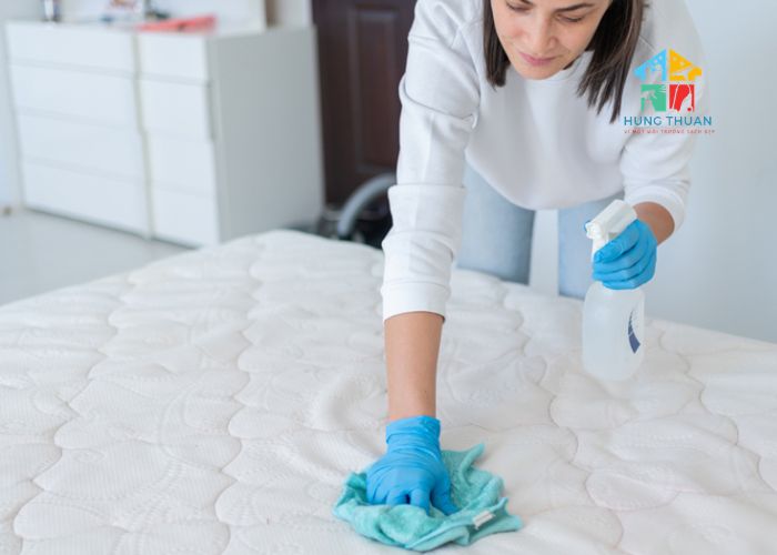 Cách dùng dấm vệ sinh nệm (3) Cách dùng dấm vệ sinh nệm (3)