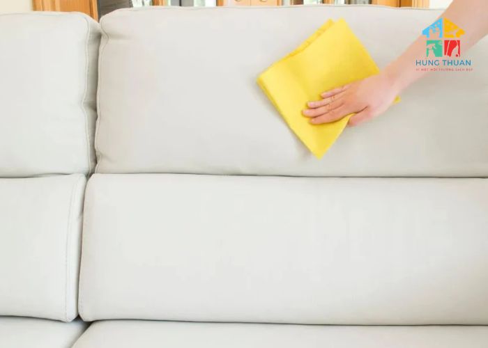 Cách làm sạch ghế sofa da bị mốc (6) Cách làm sạch ghế sofa da bị mốc (6)