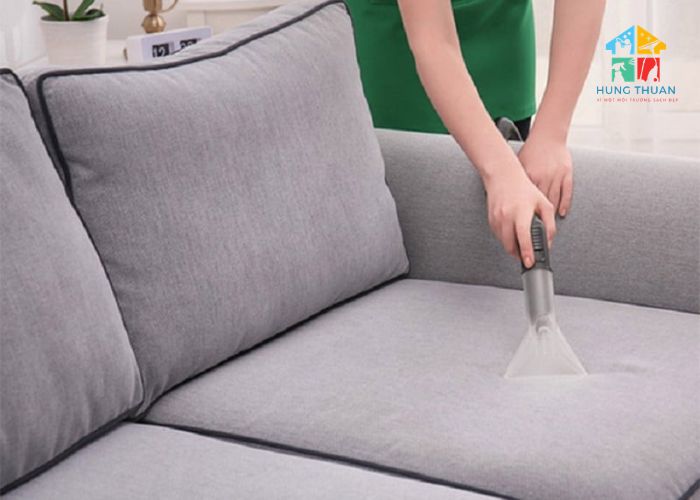 Cách vệ sinh sofa vải thô (6)
