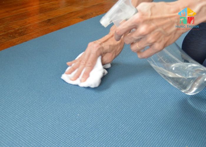 Tự làm nước lau thảm thiên nhiên (6) Tự làm nước lau thảm thiên nhiên (6)