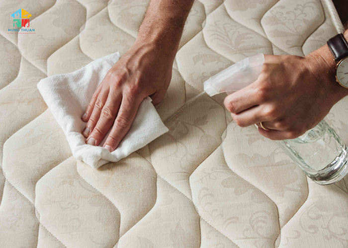 Cách tẩy vết nước tiểu trên nệm (3) Cách tẩy vết nước tiểu trên nệm (3)