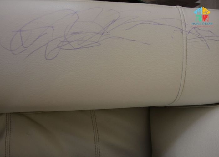 Cách tẩy vết mực trên sofa da Cách tẩy vết mực trên sofa da
