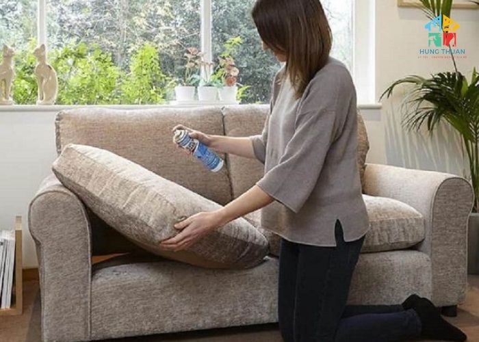 Cách tẩy vết trà trên ghế sofa nỉ (3)