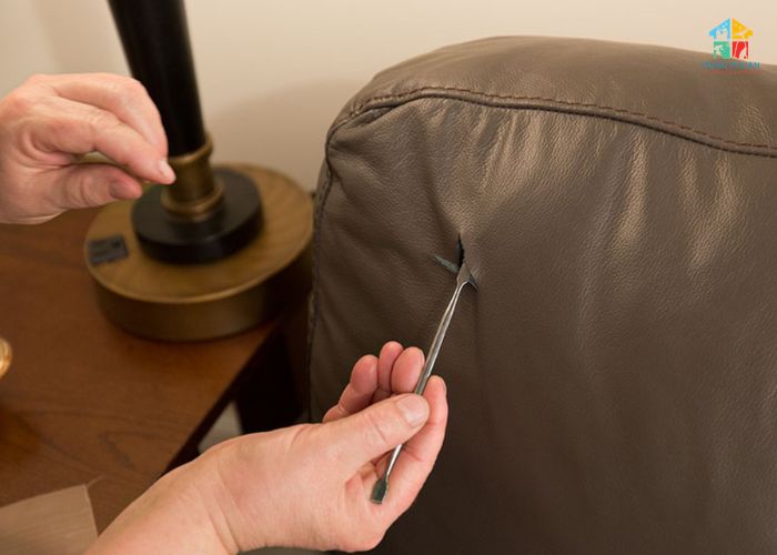 Cách phục hồi sofa da bị xước (6) Cách phục hồi sofa da bị xước (6)