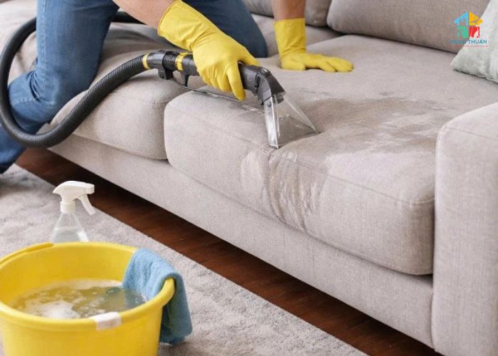 Sai lầm khi tự vệ sinh sofa da (2) Sai lầm khi tự vệ sinh sofa da (2)