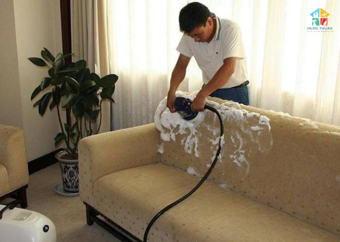 Sai lầm khi tự vệ sinh sofa da Sai lầm khi tự vệ sinh sofa da